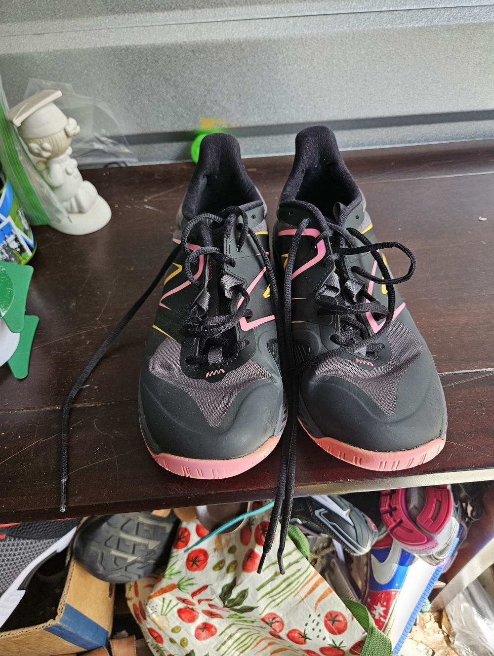 New Balance Women's 796V3 D Width Preowned Tennis Shoes Size 8.5